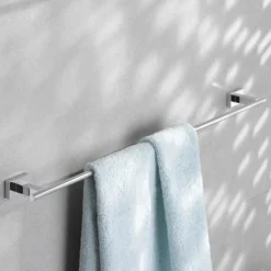 Grohe Essentials Cube 600mm Towel Rail